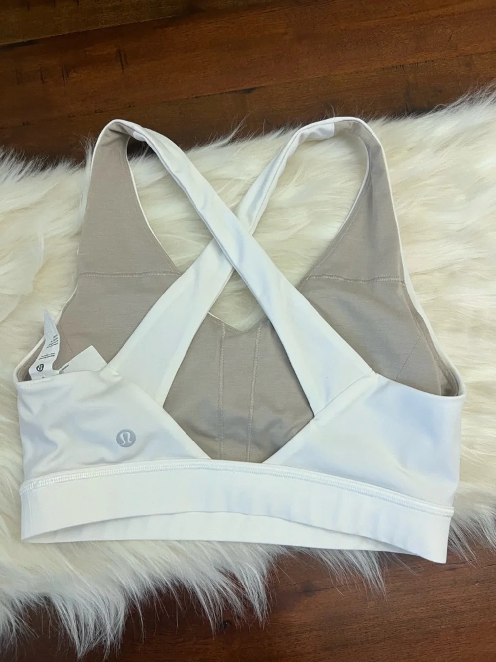 Lululemon Envital Bra White Size 4 Medium Support Cross Back